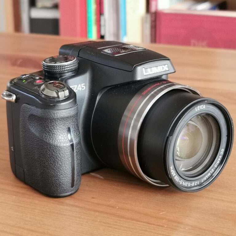 Kamera: Panasonic FZ45