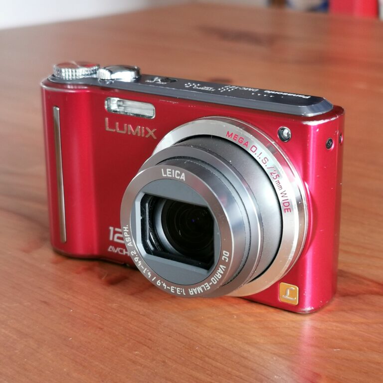 Kamera: Panasonic TZ7