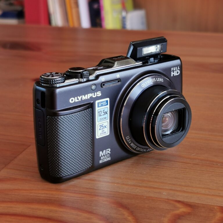 Kamera: Olympus SH-25MR