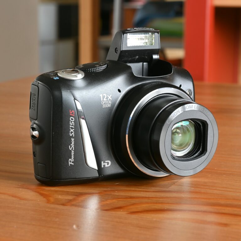 Kamera: Canon SX150IS