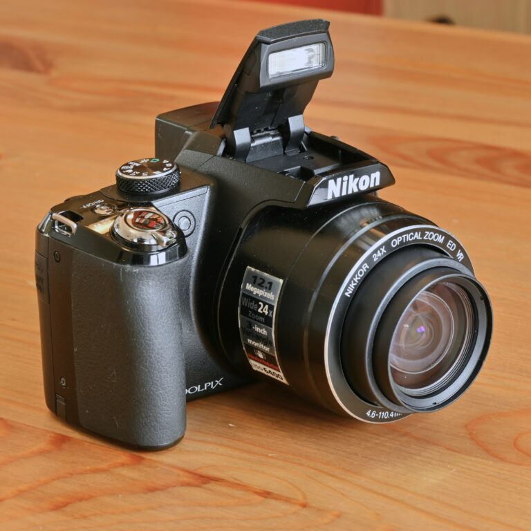 Kamera: Nikon P90