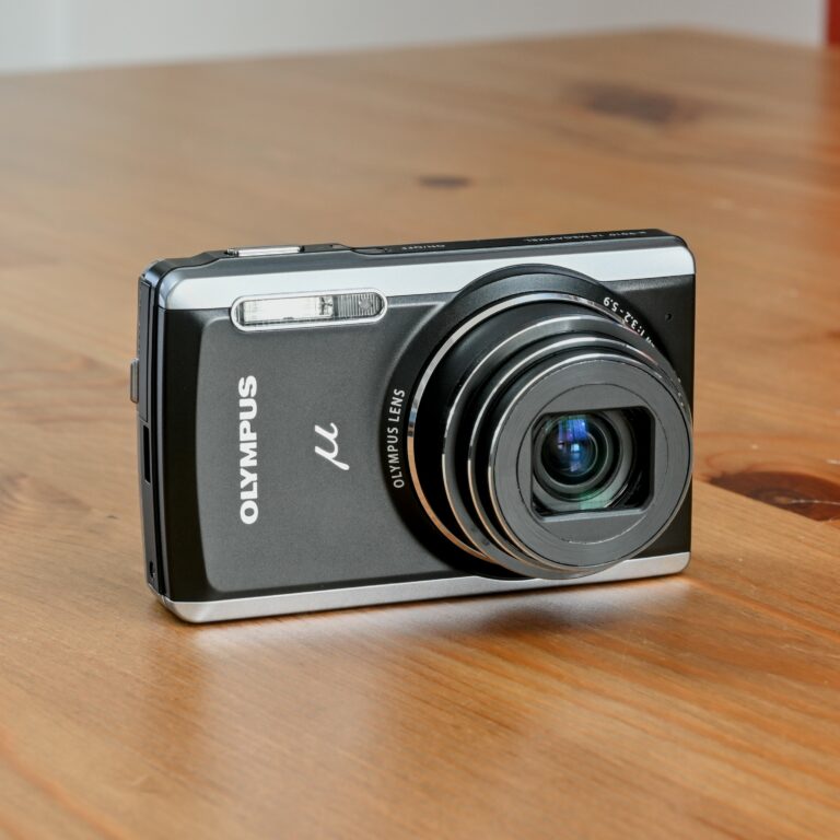 Kamera: Olympus µ9010